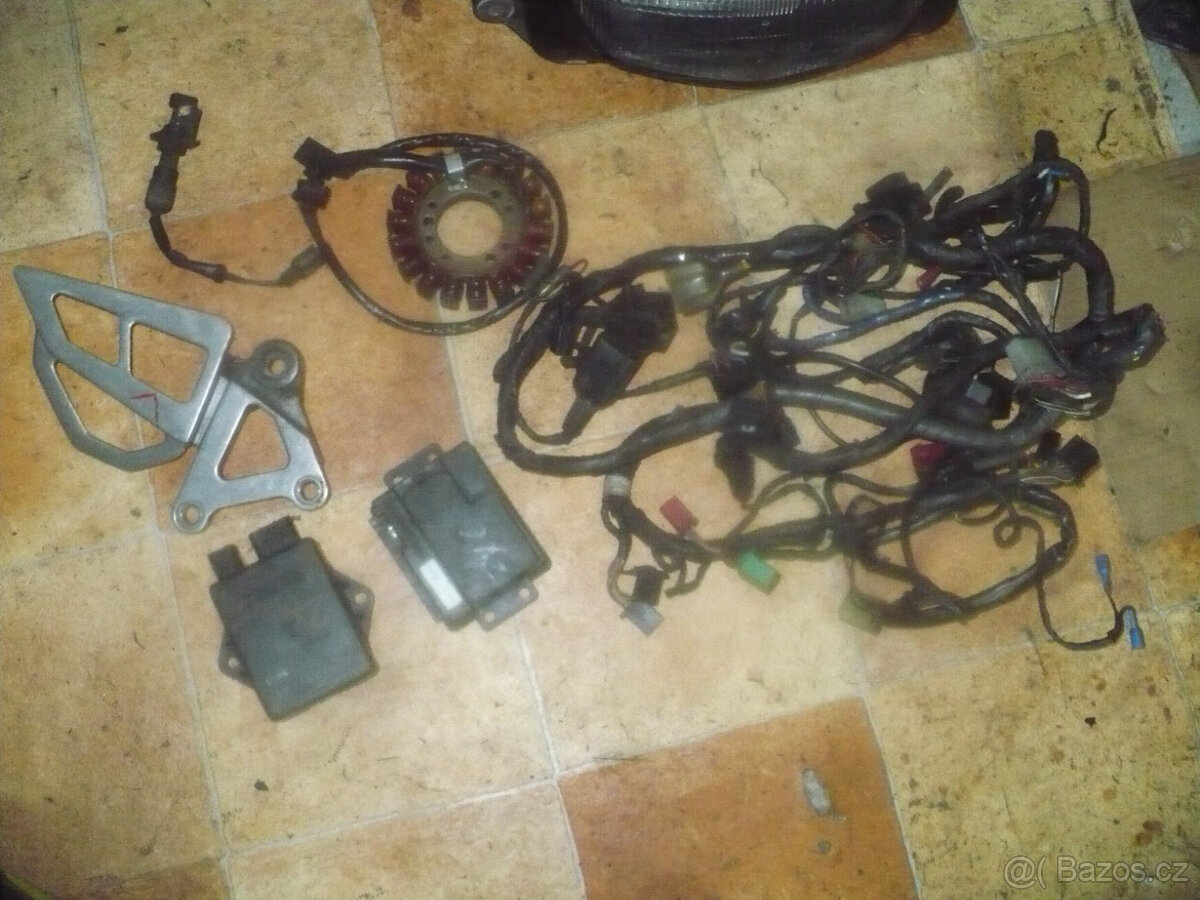 Kawasaki ZX 6 R /9R r.95-díly - 2