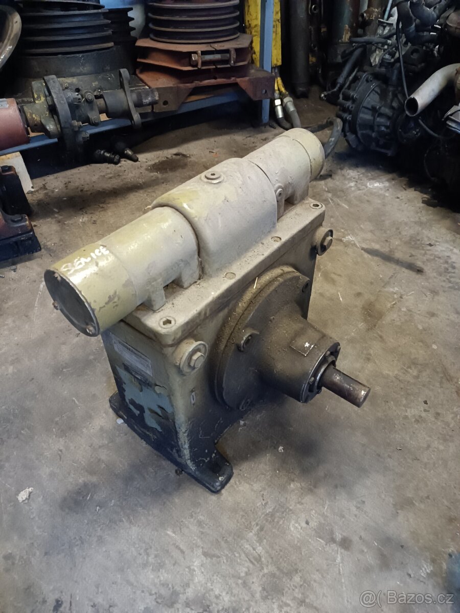 Hydraulické čerpadlo fortschritt T174 - 2