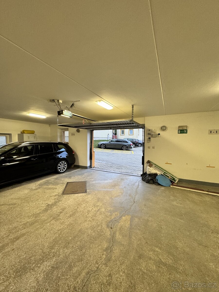 Pronájem parkovacího místa Na Strážišti Kadaň - 2