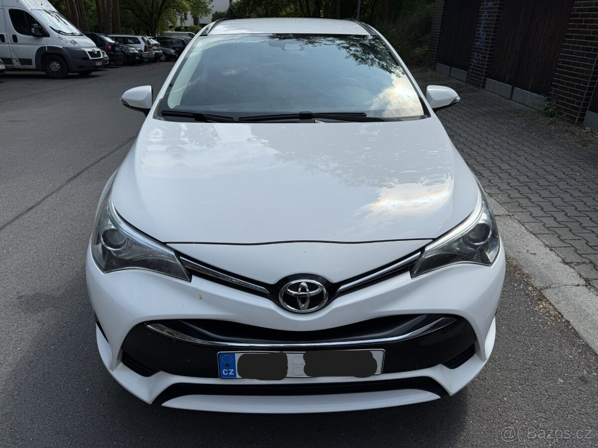 Toyota Avensis combi 2.0 D 105kw r.v.2016 - 2
