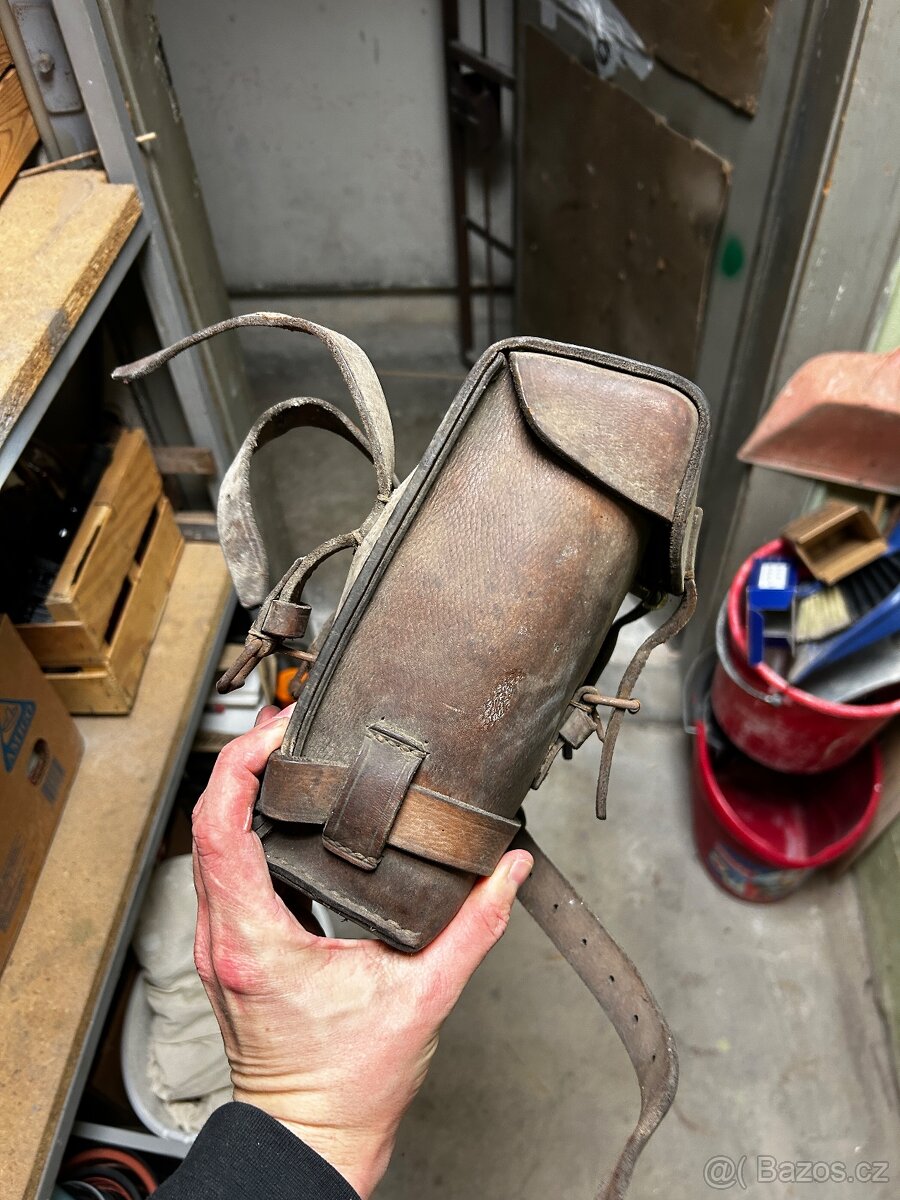 Stará kožená Brašna - 2