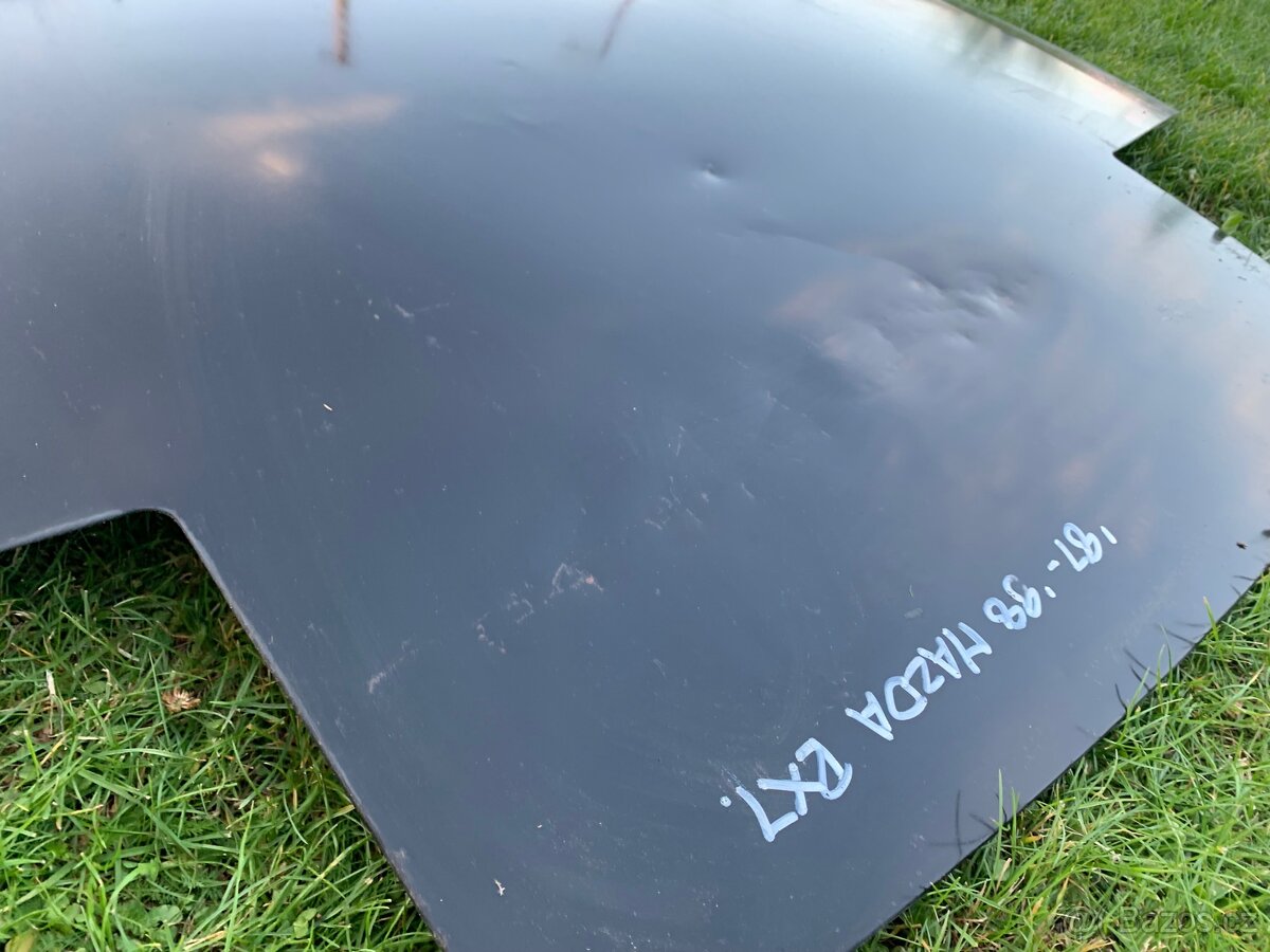 Přední kapota na mazdu RX7 2g nová originál - 2