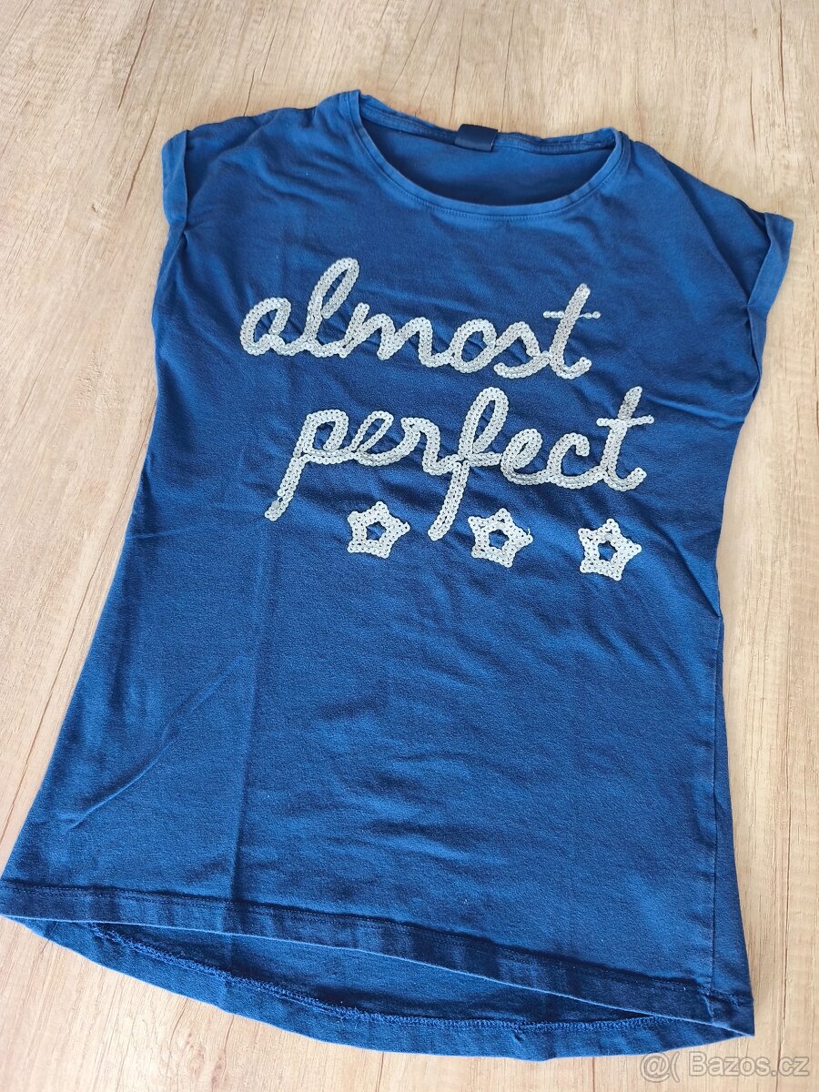 Dívčí trička a vesta, vel. 8-10 let - 2