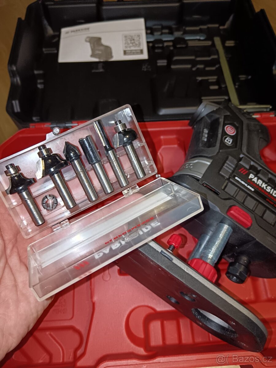 Aku horní frézka Parkside - 2