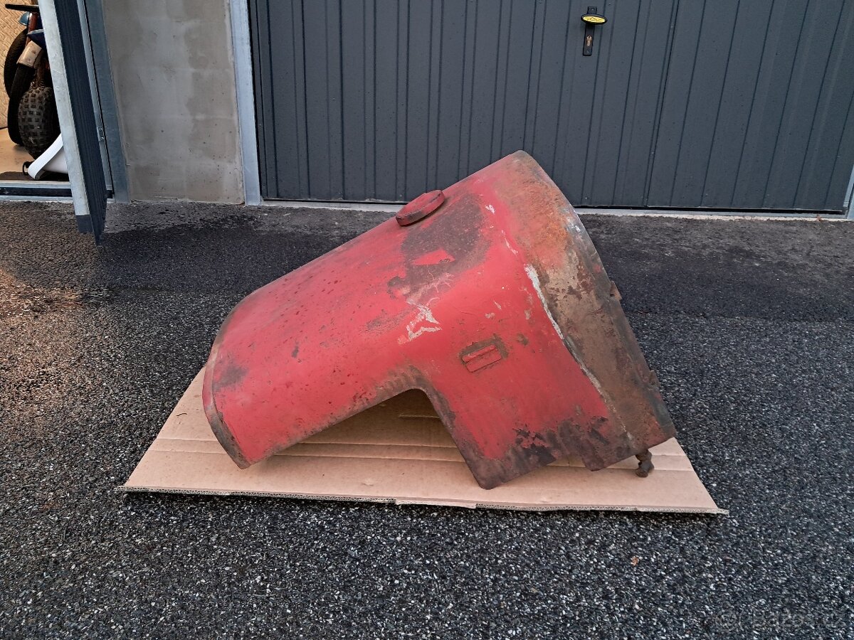 Nádrž Zetor super 35 - 2