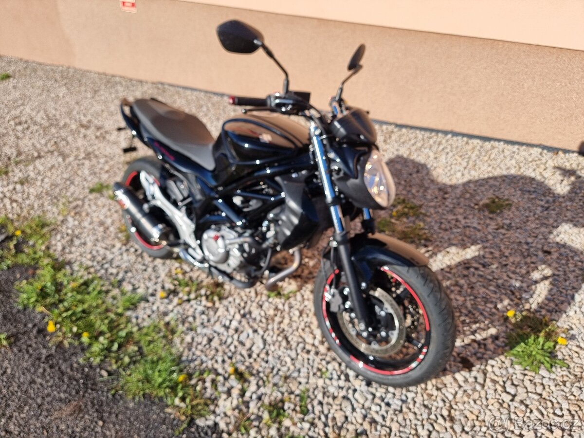 Suzuki SFV Gladius 650 - 2