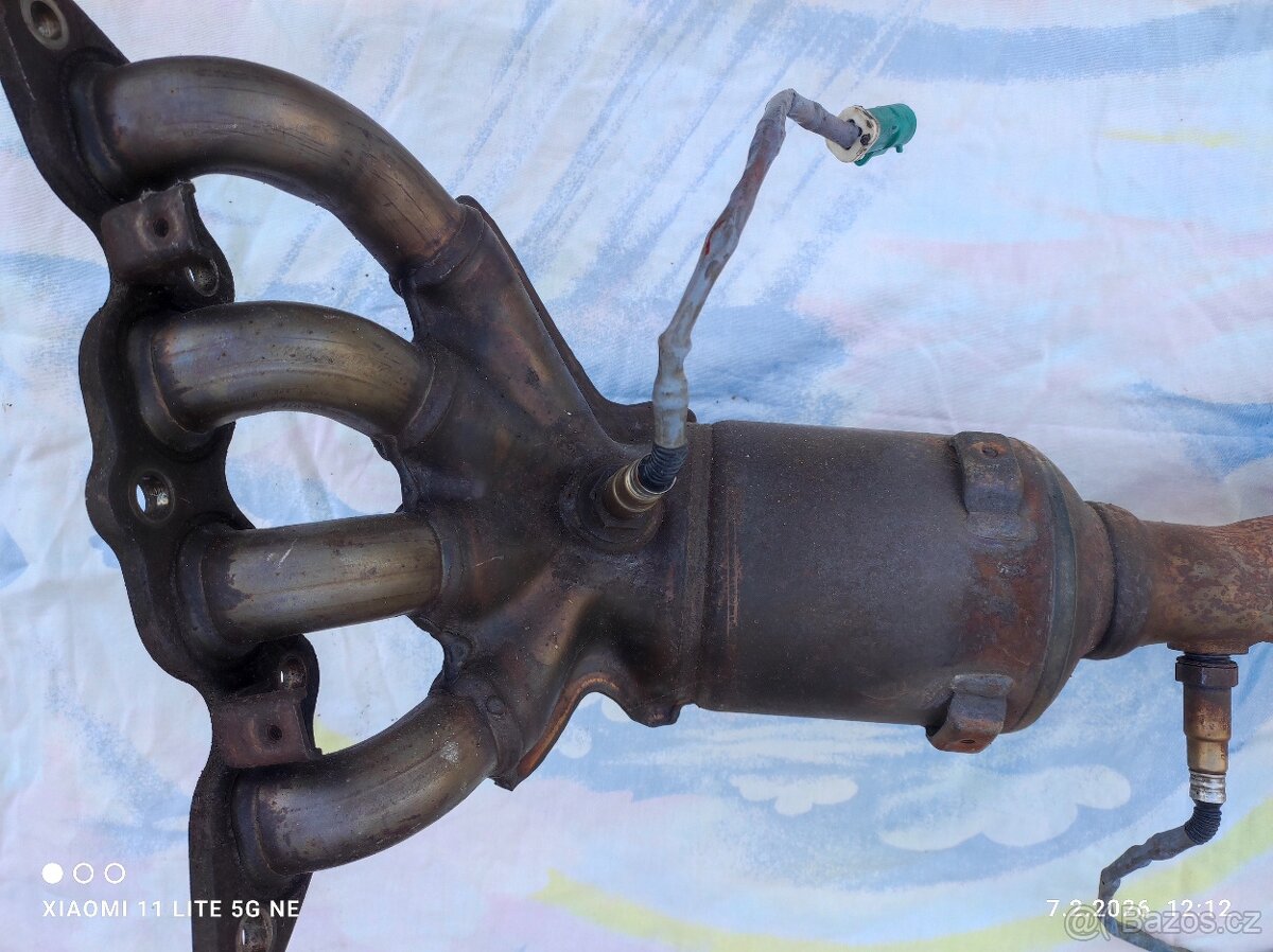 katalyzátor s výfukovým potrubím a vlnovec - 2