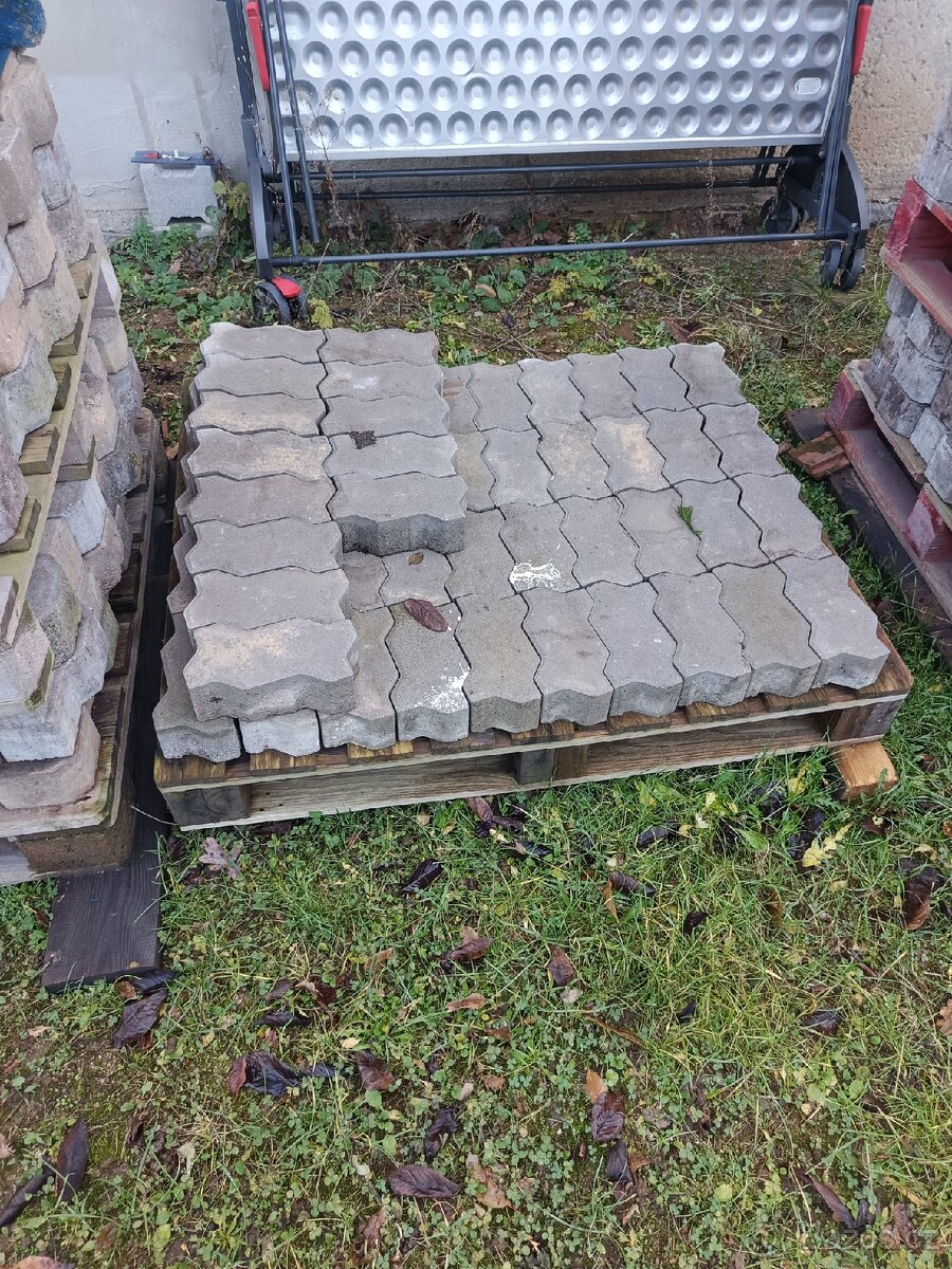 Zámková dlazba 9m2 + 1m2 - 2