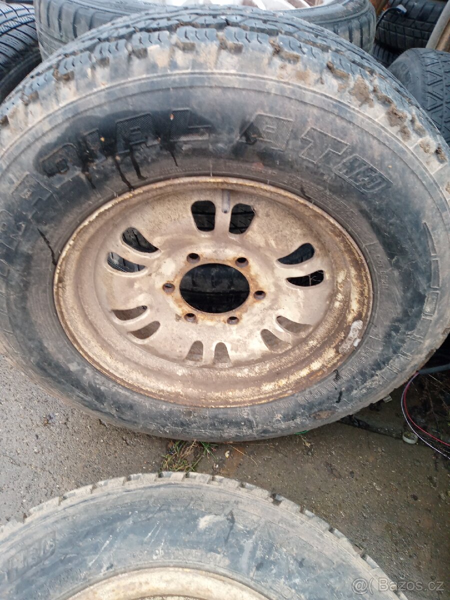 Prodám 205/80 R16 104S - 2