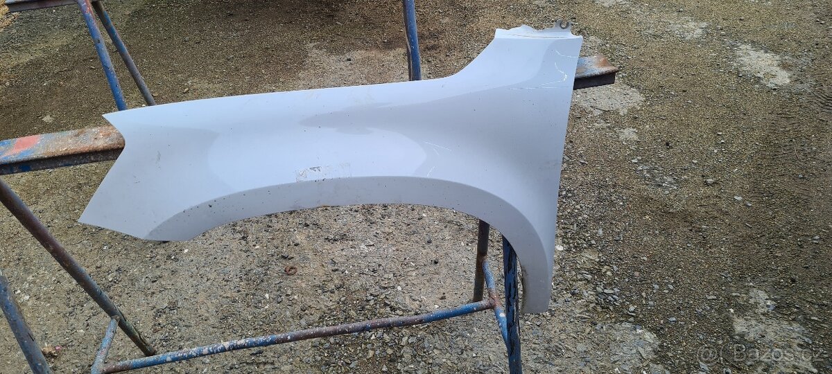 Škoda Yeti přední blatník - 2