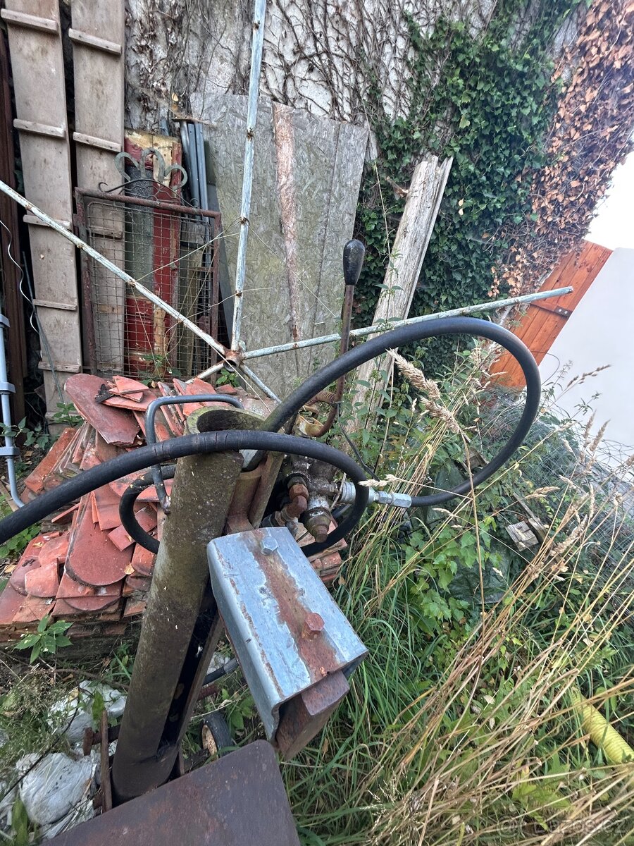 Štípačka za traktor domácí výroby - 2