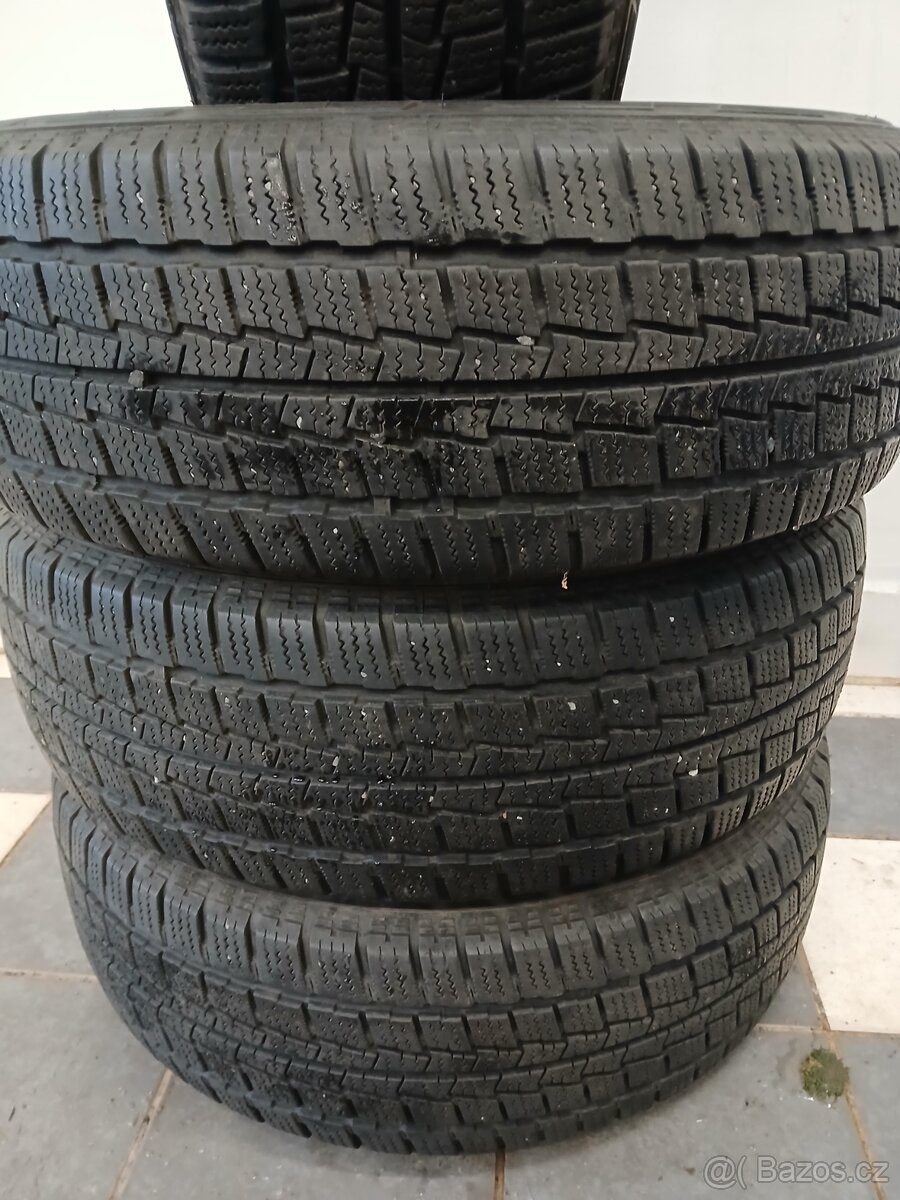 Zimní pneu 215/60R17C - 2