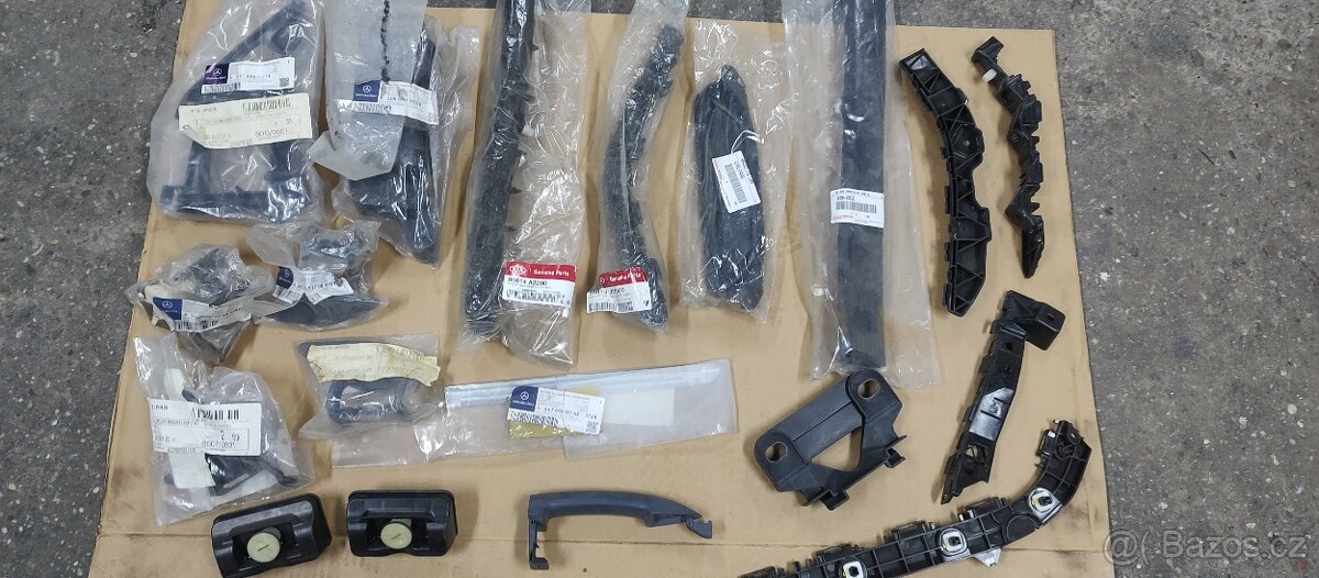 Toyota Kia Mercedes - Drzak narazniku, kryt ostrikovaci, ... - 2