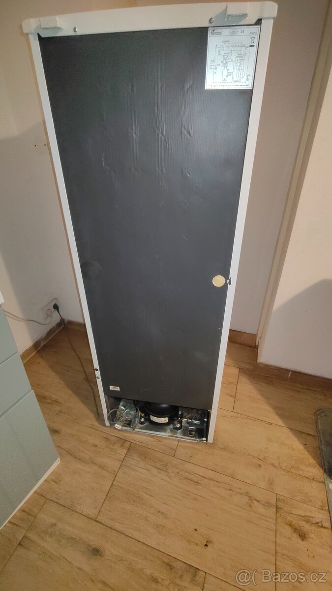 Lednice A++ BAUMATIC pěkná úsporná lednice s mrazákem - 2