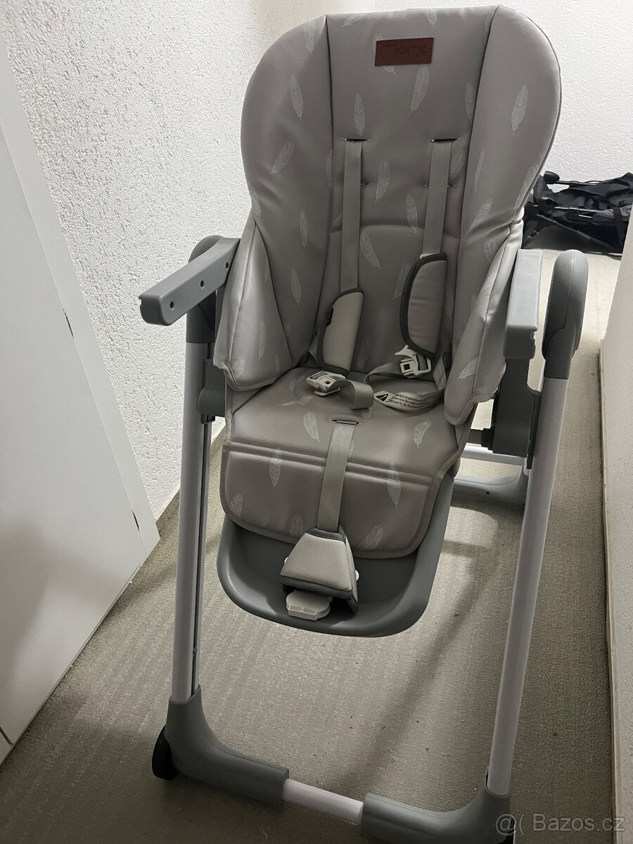 Dětská jídelní židlička MoMi - 2