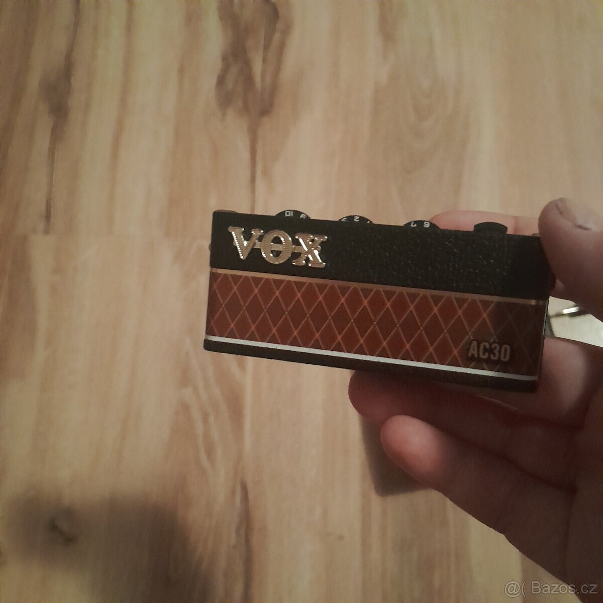 Malý aparát vox 5w - 2