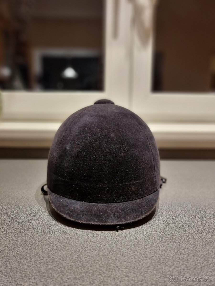 Prodáme jezdeckou helmu Fouganza - 2