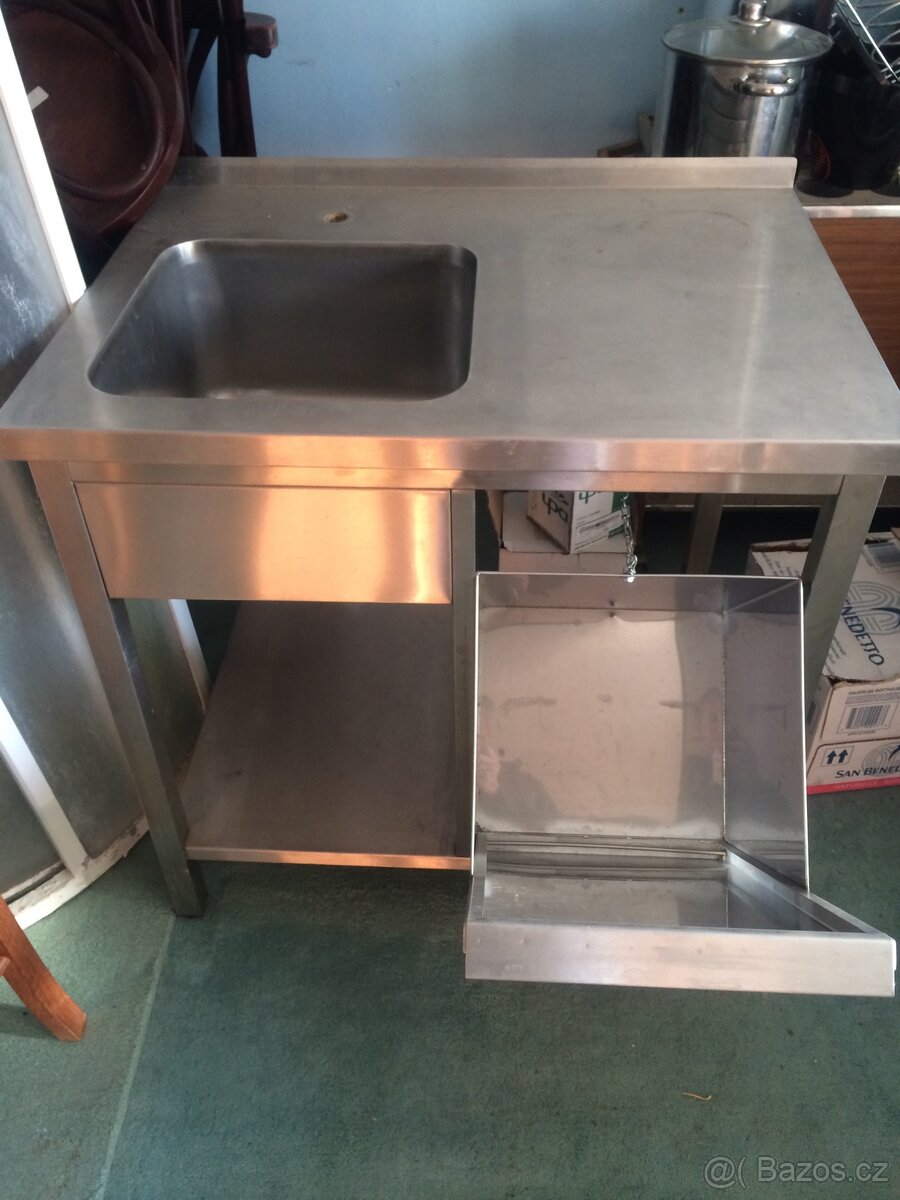 Prodám nepoužívaný profi nerez stůl s dřezem - 2