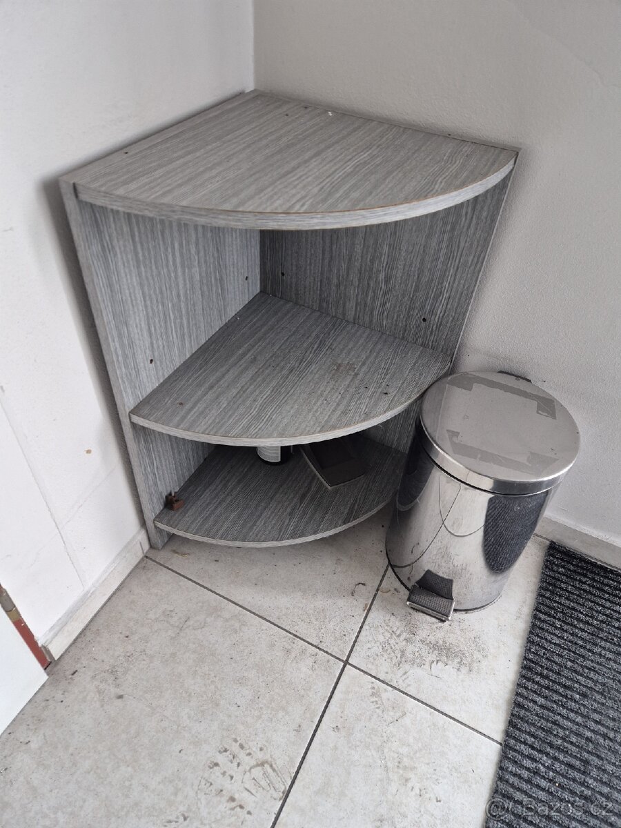 Kancelářský nabytek - 2