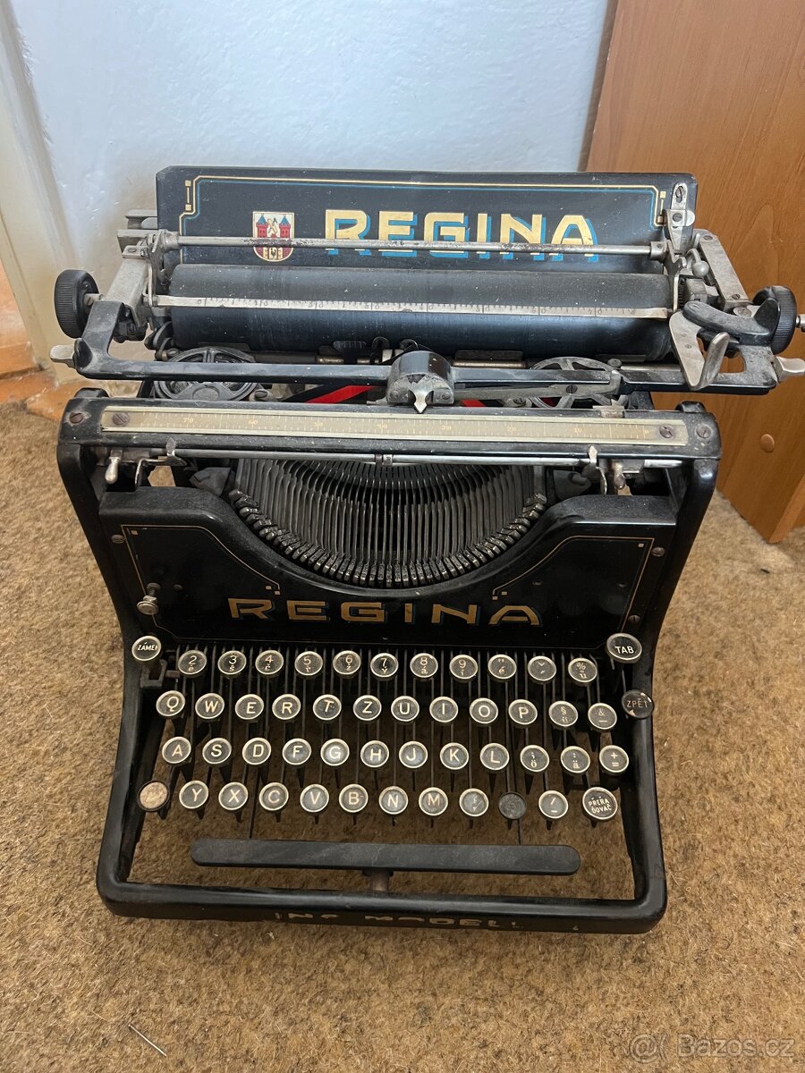 Historický psací stroj REGINA – Ink Model - 2