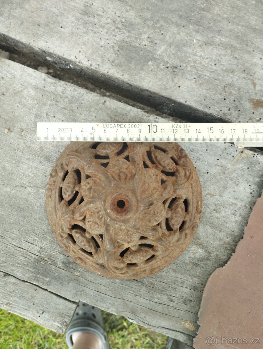 Starožitný podstavec - 2