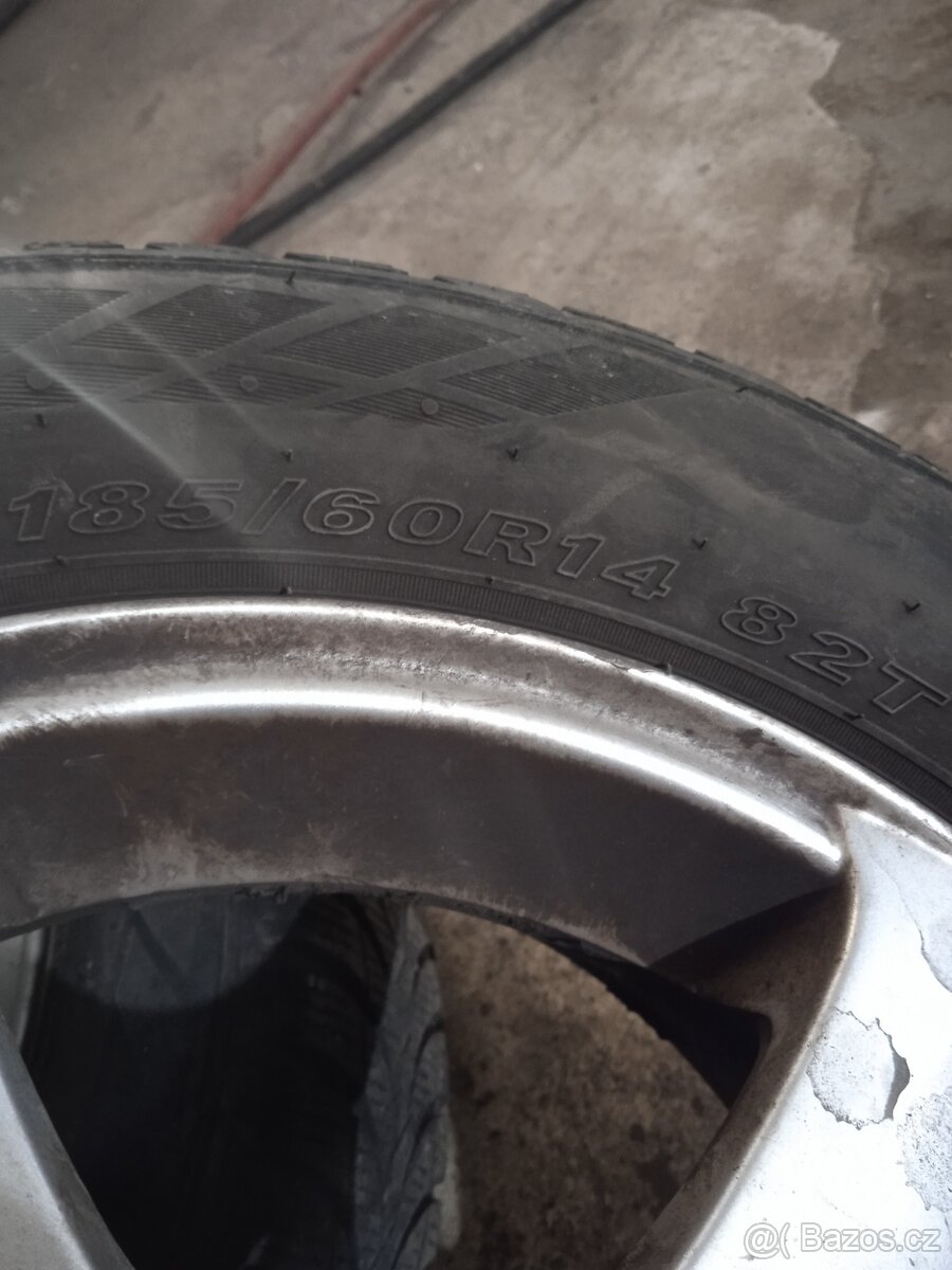 Zimní pneu 2x 185/60/14 nexen - 2