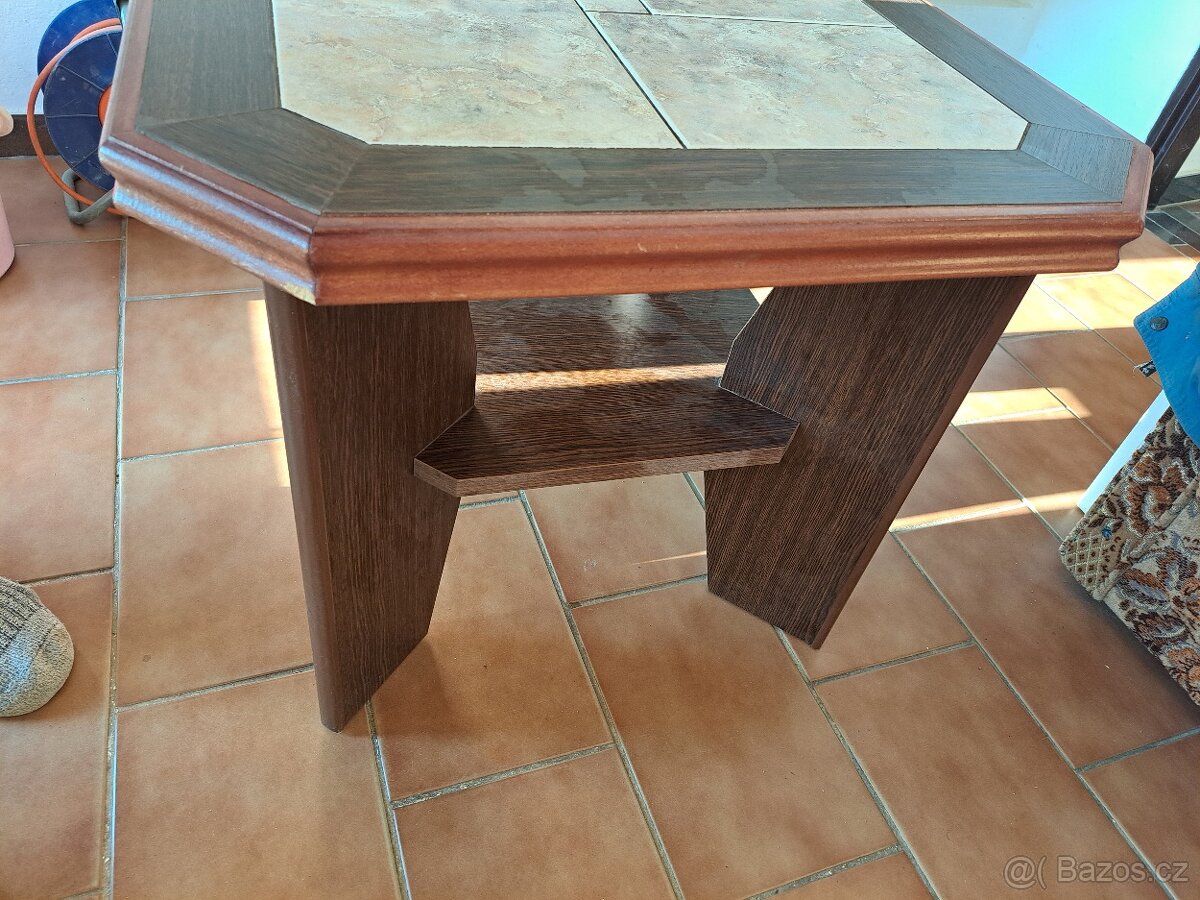 Konferenční stolek - 2