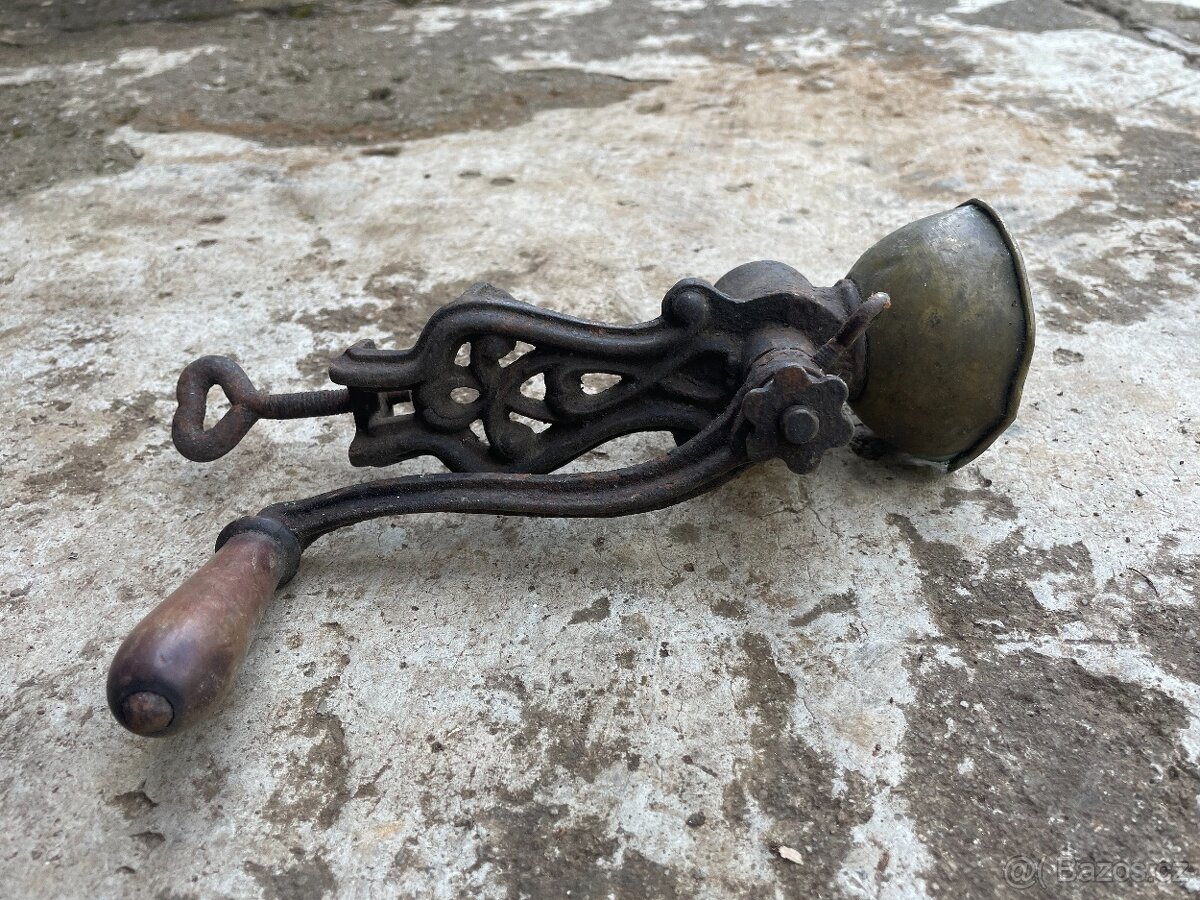 Prodám historický mlýnek na mák - 2