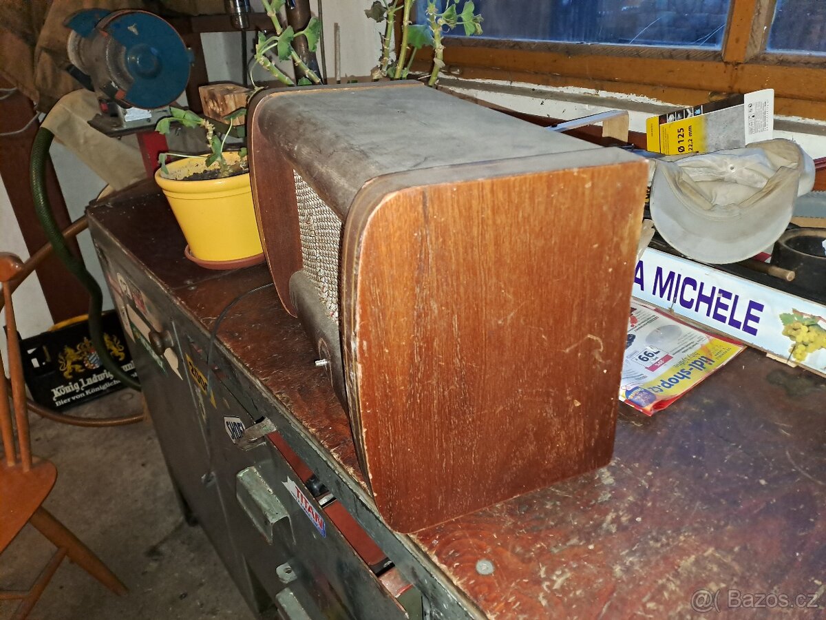 Starožitné rádio Tesla - 2