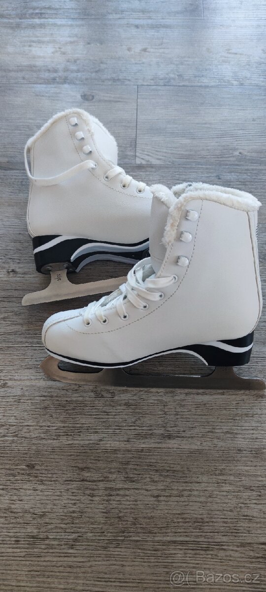 Dívčí/dámské lední brusle - 2