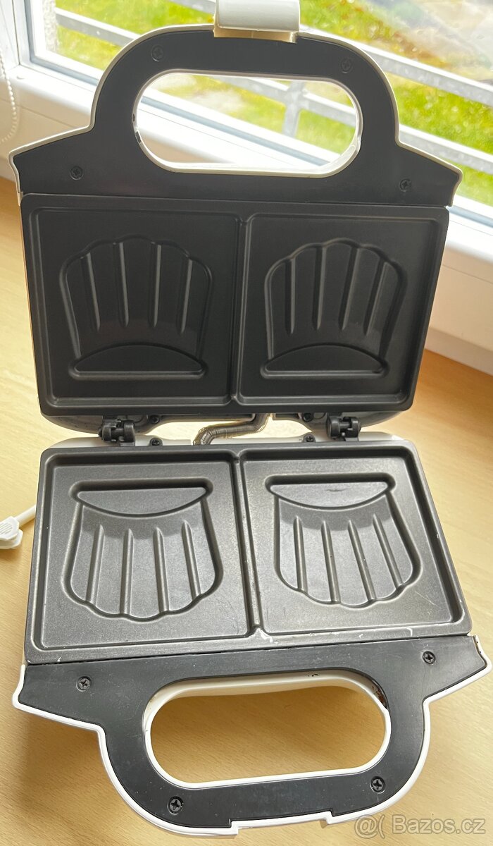 Sendvičovač Moulinex 9000i 700W - 2