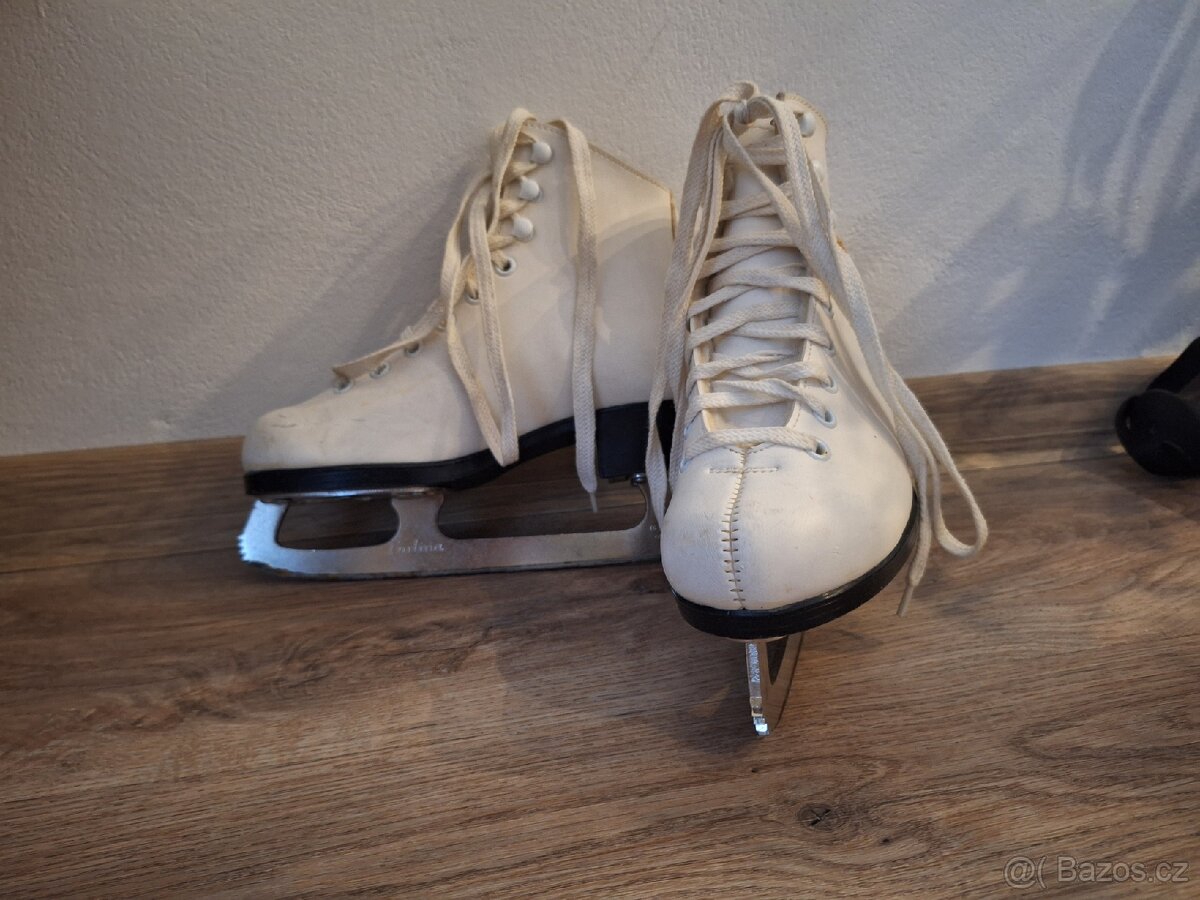 Ledni brusle 20.5 cm a 21.8 - 2