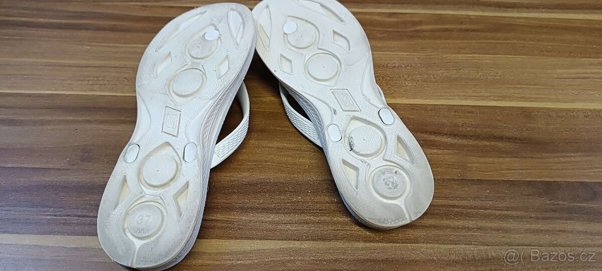 Dívčí žabky vel. 37 - 2