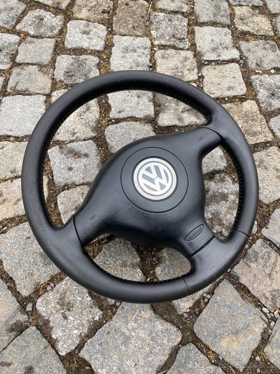 Tříramenný volant VW Golf 4, Bora, Passat, atd... - 2