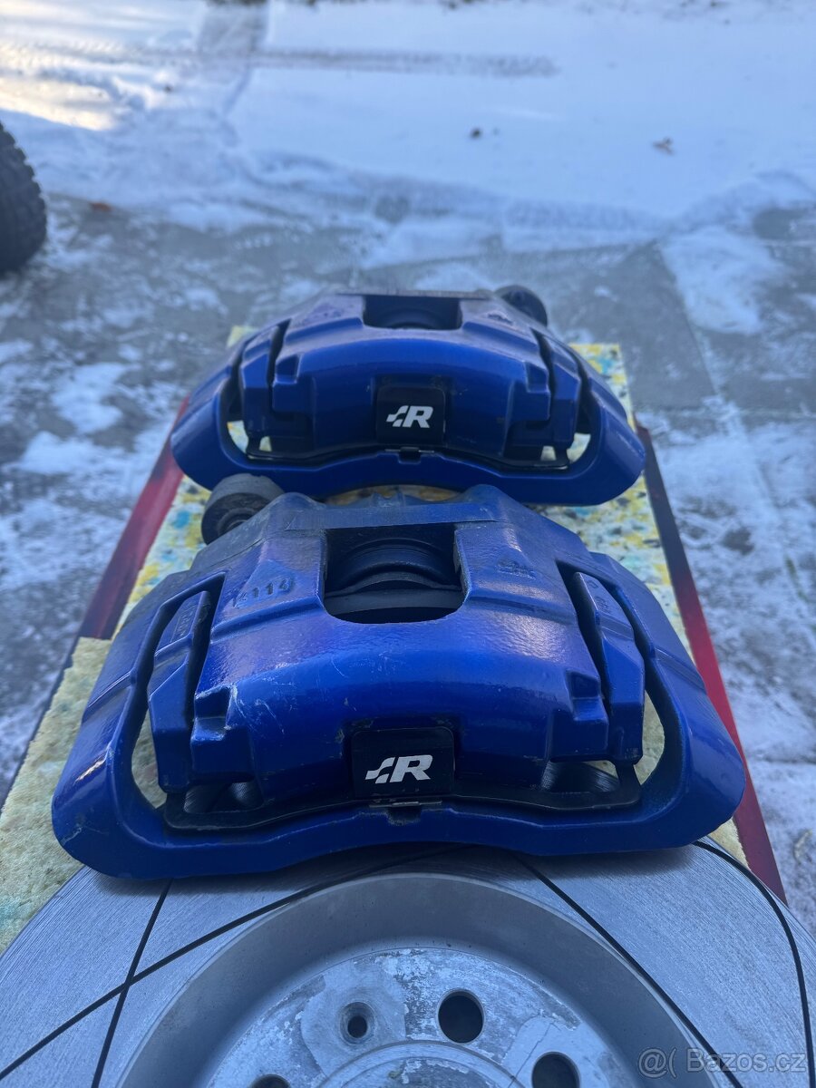 Přední brzdy z passat r36 - 2