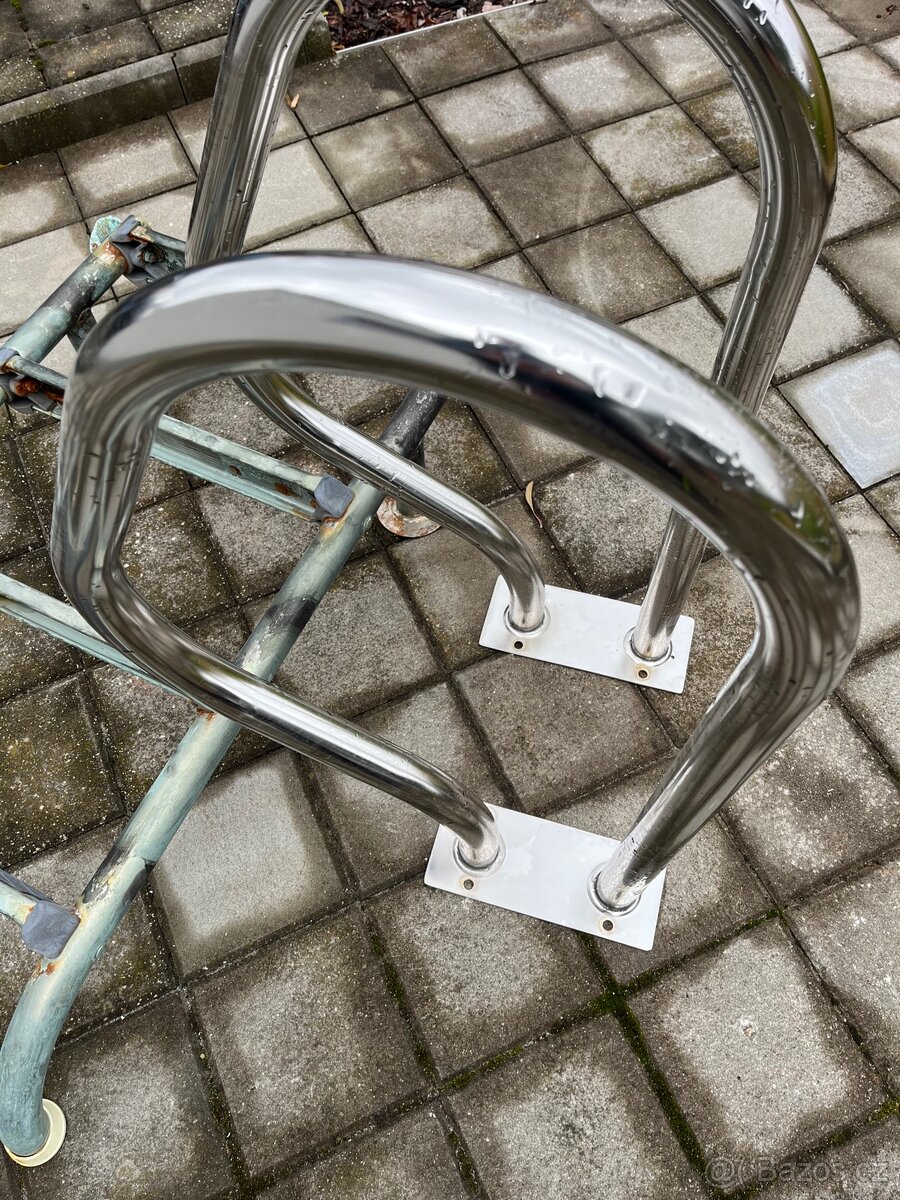 Nerezové dělené schody - 2