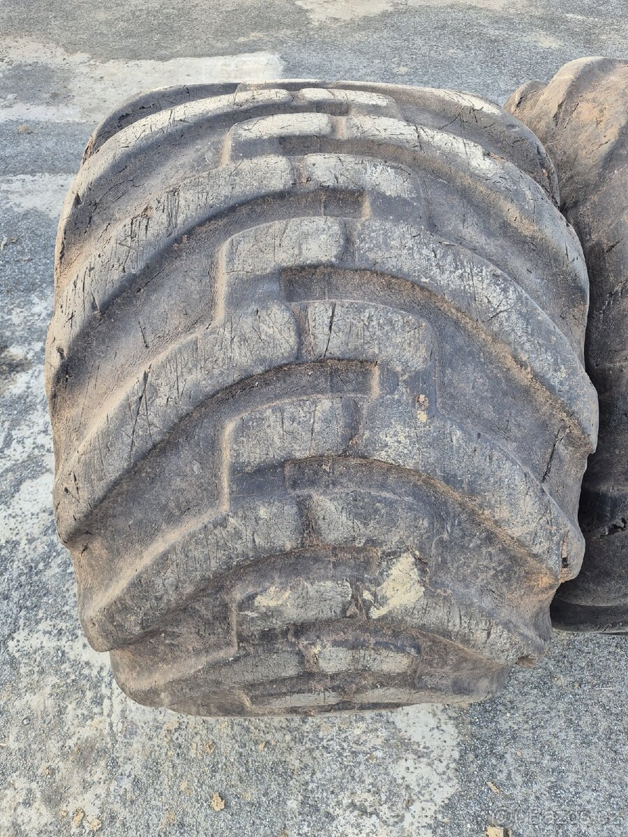 710/40-22,5 Nokian Forest King, velmi pěkné - 2