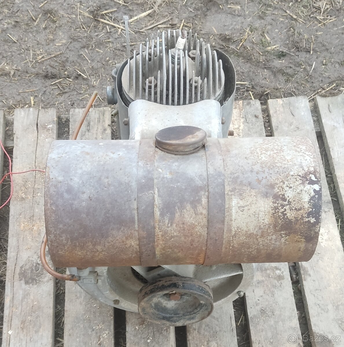 2x stabilní motor PF 62 - 2