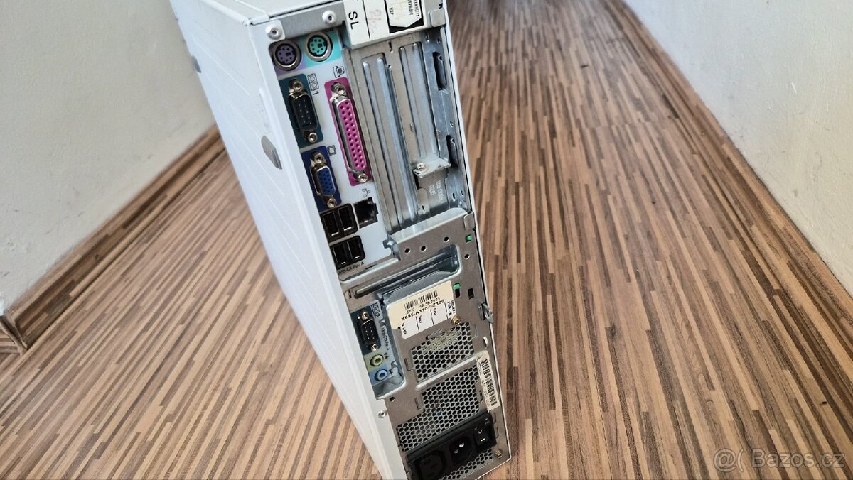 Fujitsu retro PC s Win XP - 2