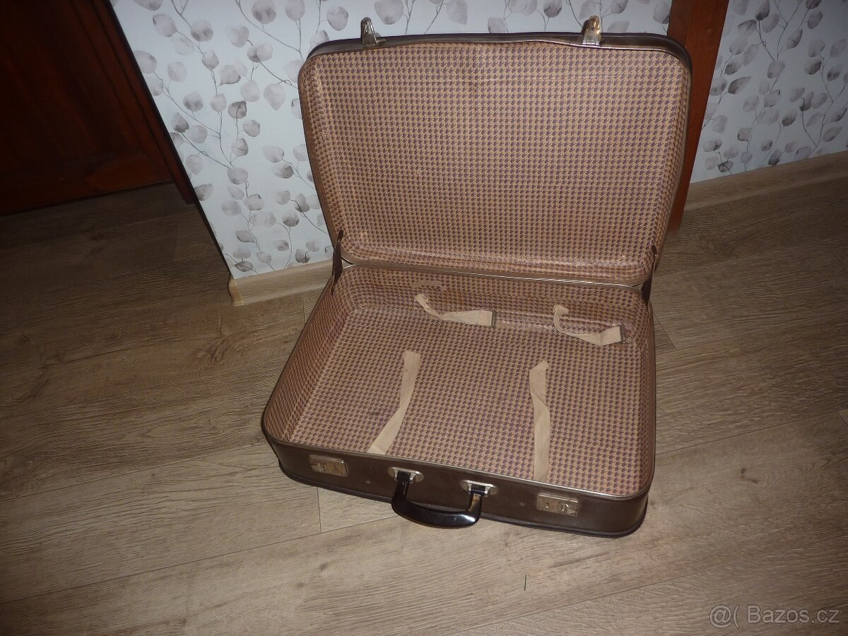 Starý retro kufr - 2