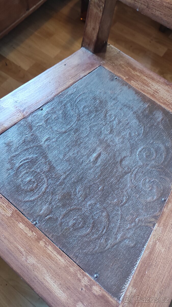 Dvě staré židle - 2