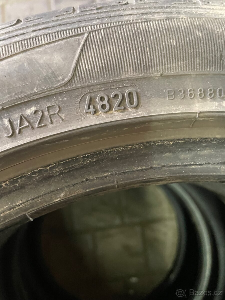 215/45R16 Dunlop - 2