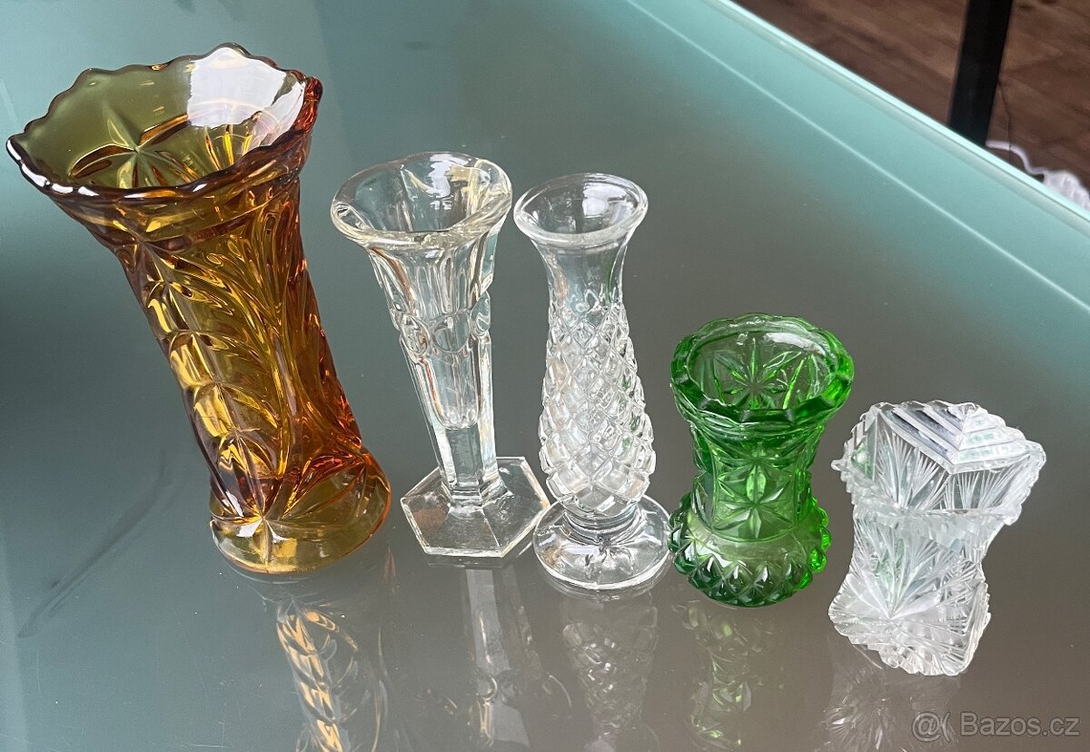 Staré skleněné vázičky z chalupy – sada 5 ks - 2