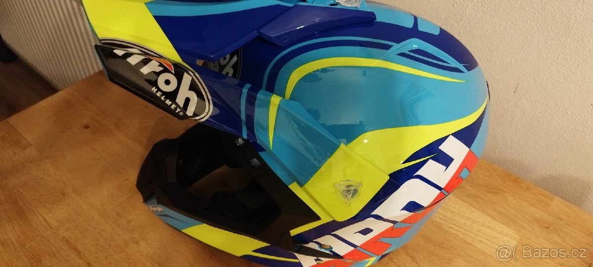🏁 Motokrosová přilba Airoh – velikost L – TOP STAV - 2