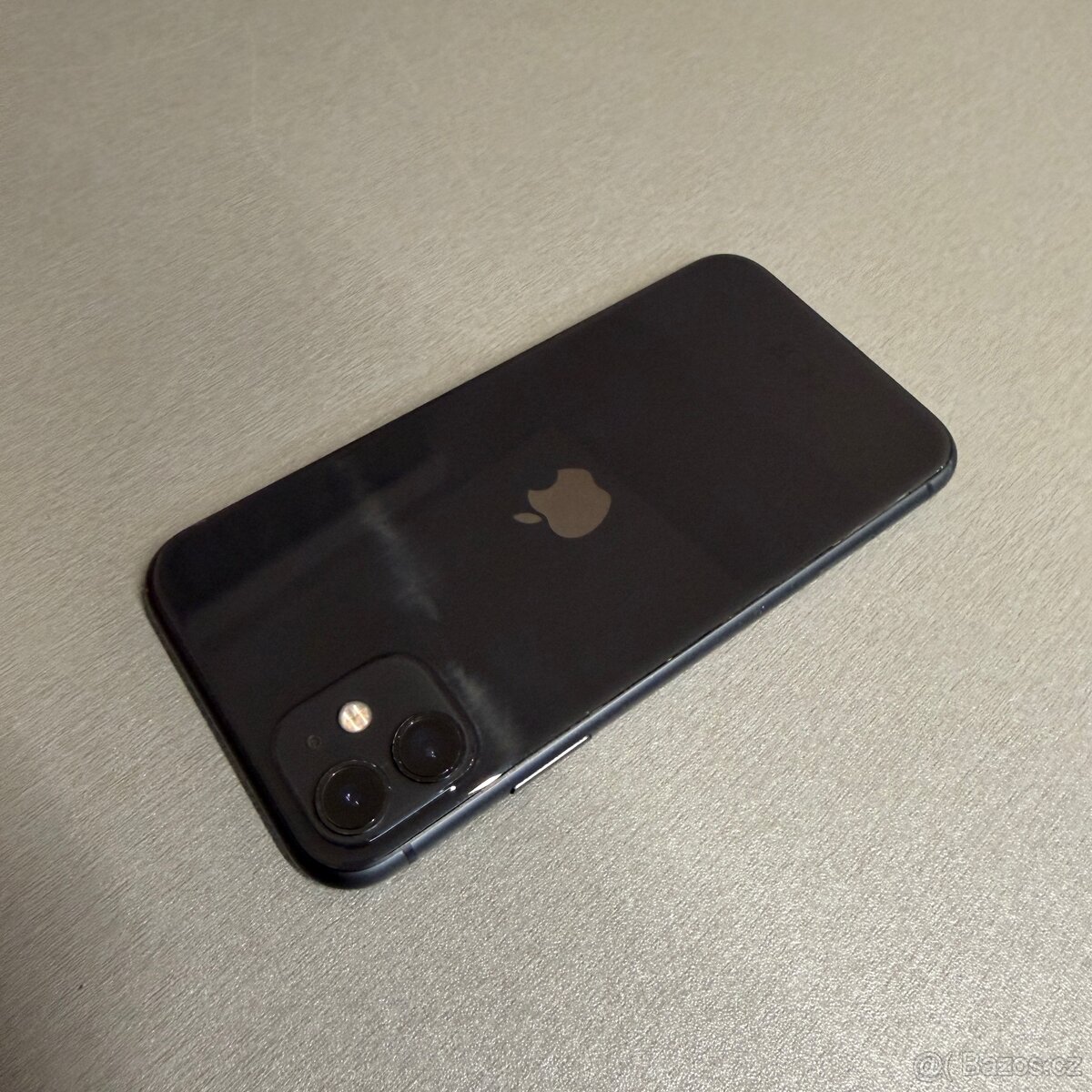 iPhone 11 128GB černý, 100% baterie, rok záruka - 2