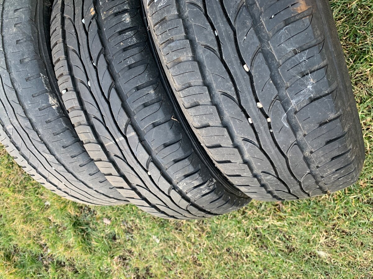 Letni pneu Sava 185 60 15 cena za vse - 2