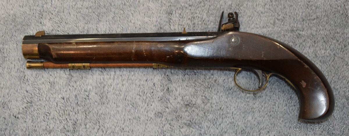 Křesadlová pistole na střelbu černým prachem - 2