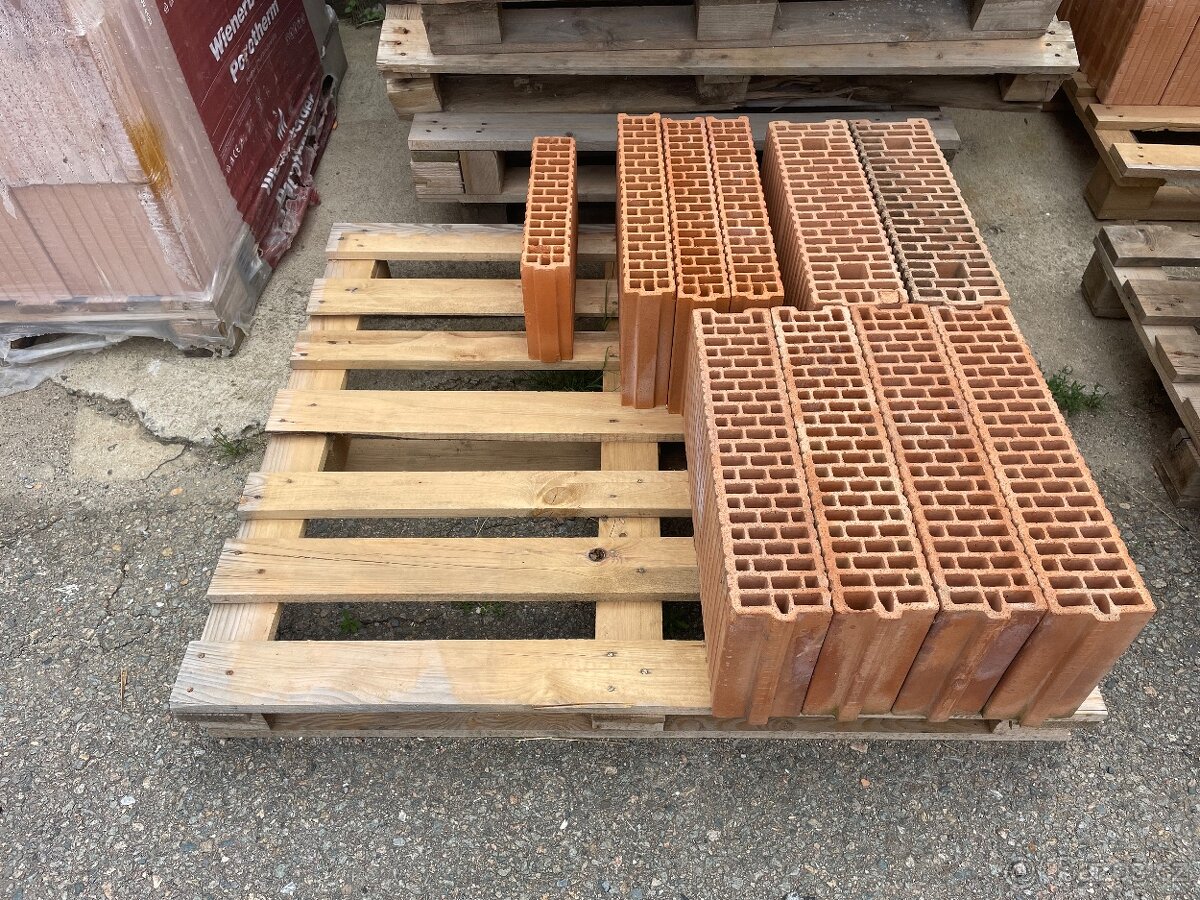 Prodám cihly Heluz - zbytek ze stavby - 2