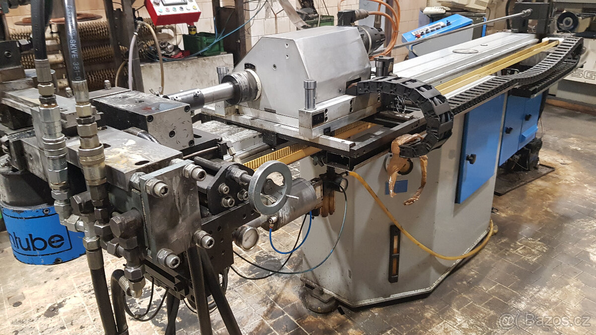 NC řízená ohýbačka trubek s trnem - 2