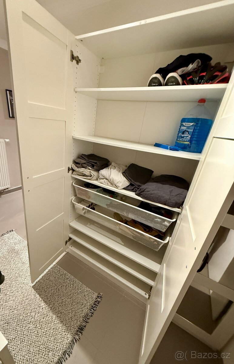 Skříň zrcadlová bílá - 2